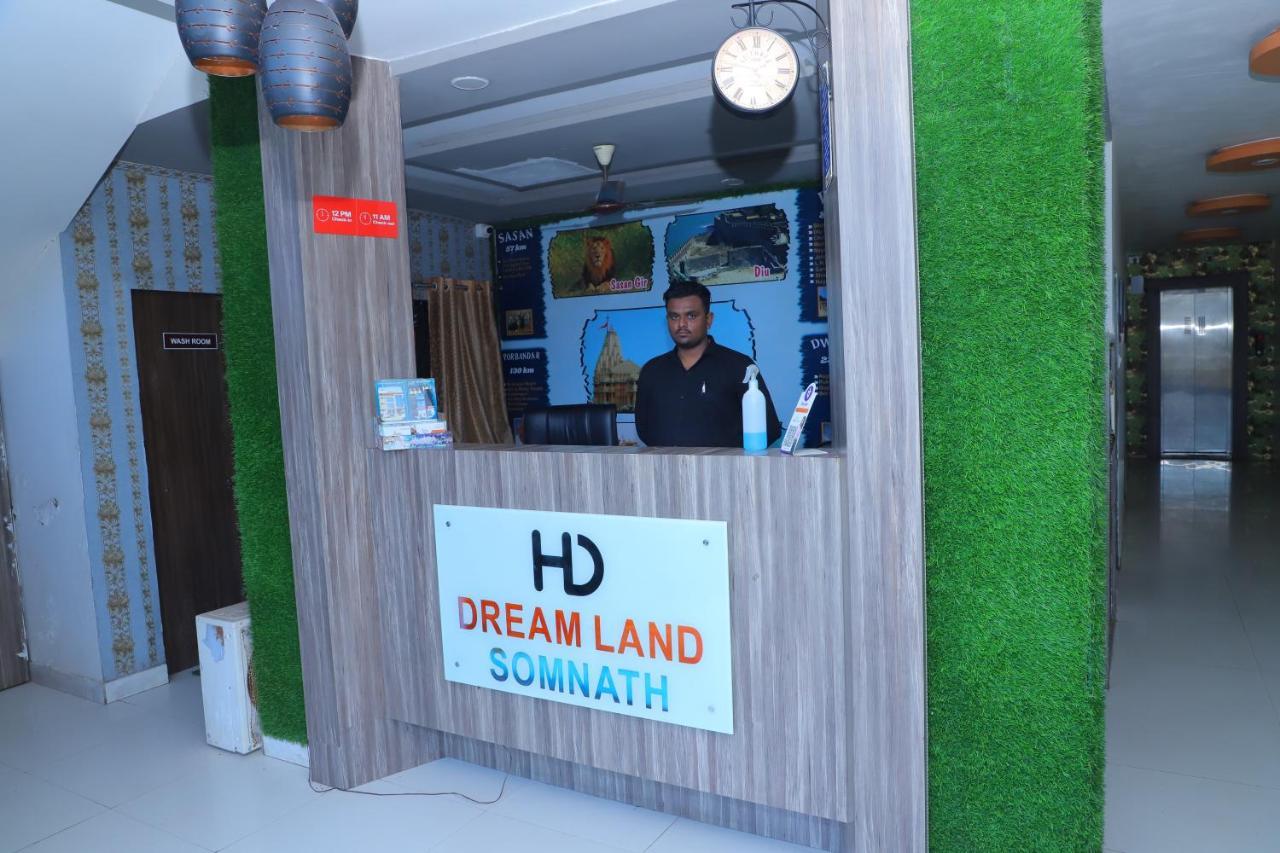 Hotel Dreamlnd Somnāth Exteriér fotografie